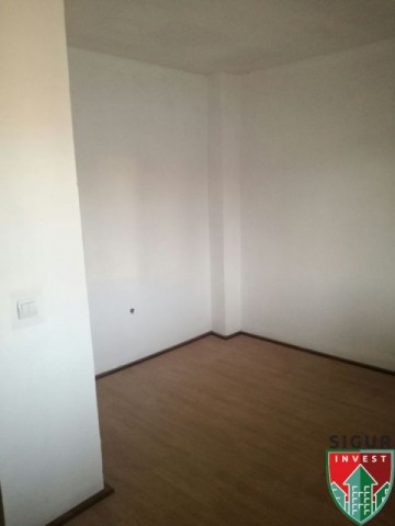 apartament-de-vanzare-cu-4-camere-nou-decomandat-in-cisnadie-6